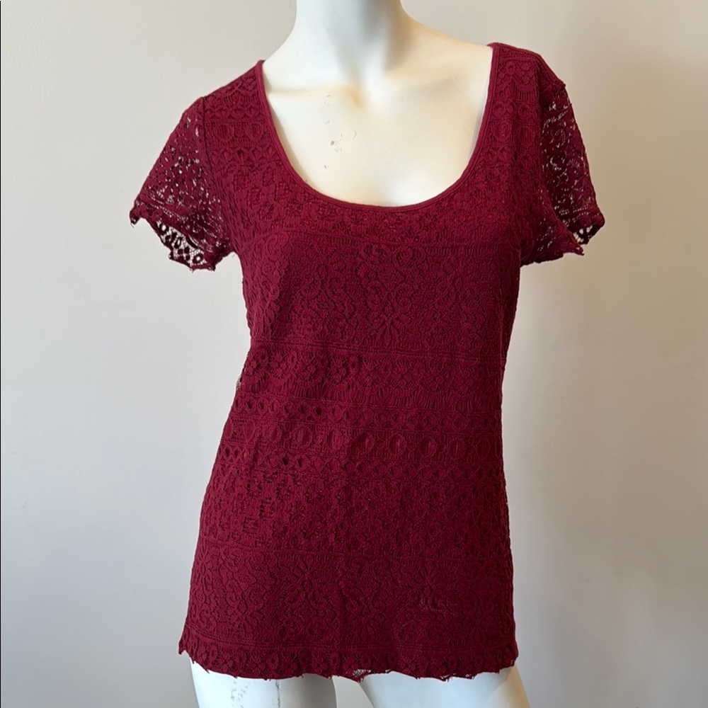 Lace Scoop Neck Top Maroon